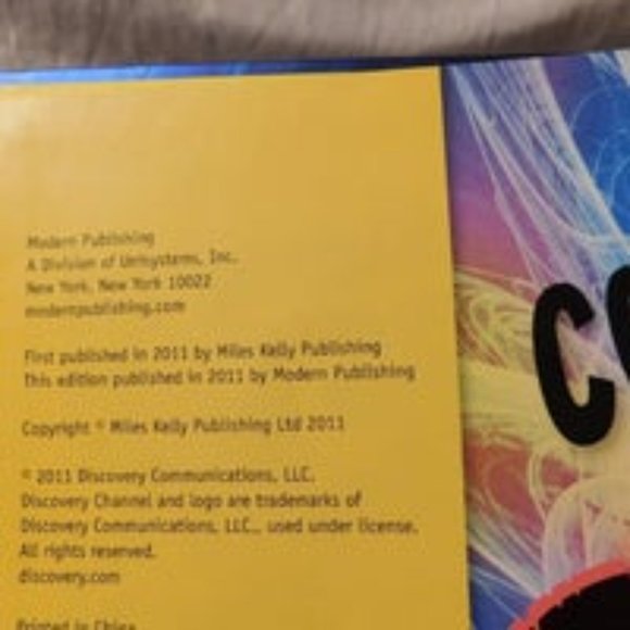 Discovery Channel Discover the Extreme World Book - Picture 3 of 9